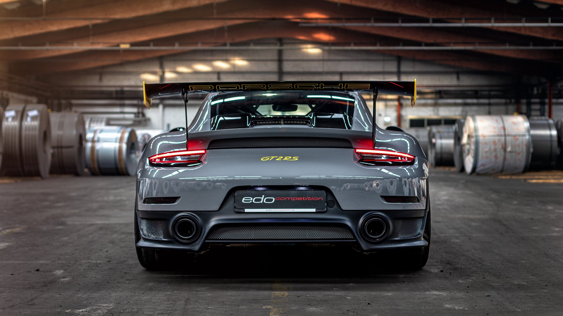 “青训营地配备专业心理辅导，关注少年身心健康”，青训营介绍